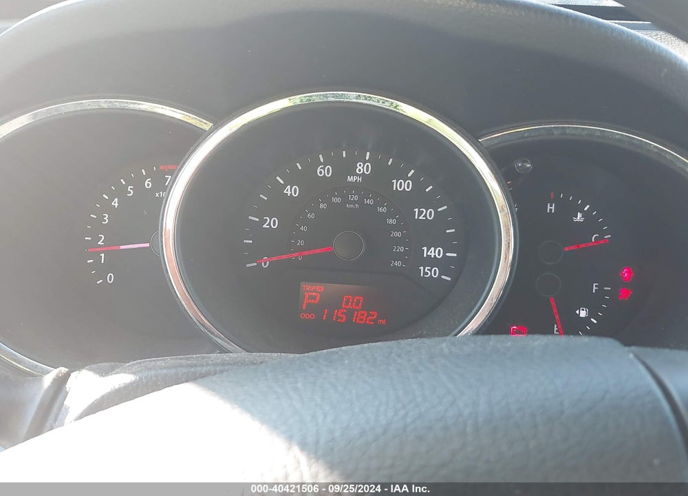 2013 KIA SORENTO LX V6 VIN: 5XYKT4A28DG403392