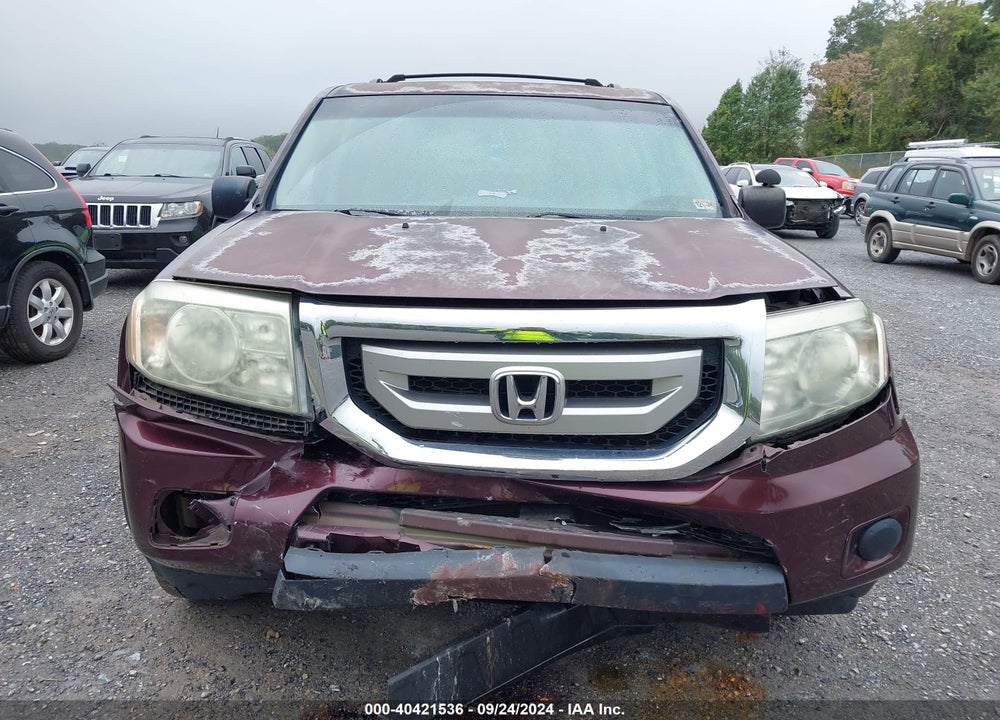 2011 HONDA PILOT LX VIN: 5FNYF4H23BB059742