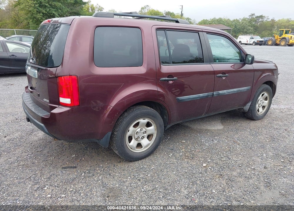 2011 HONDA PILOT LX VIN: 5FNYF4H23BB059742