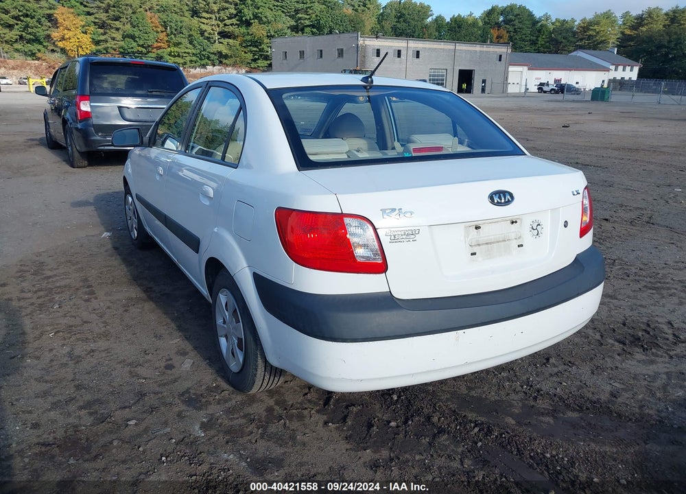 2006 KIA RIO VIN: KNADE123266152042