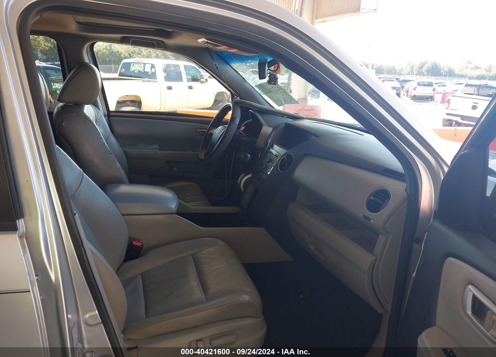 2010 HONDA PILOT EX-L VIN: 5FNYF3H55AB022128