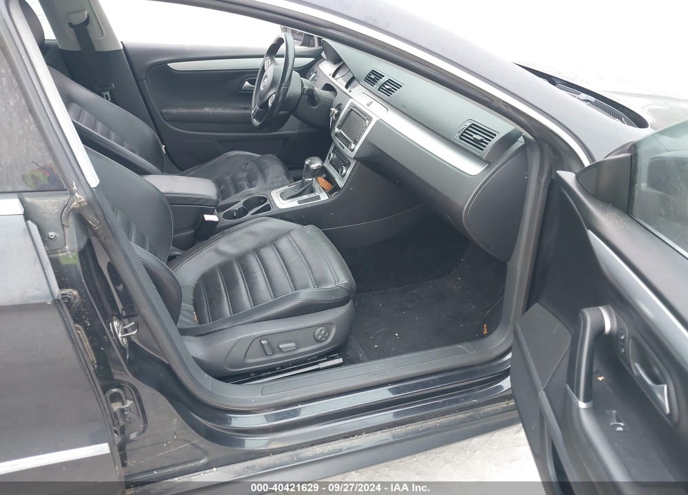 2010 VOLKSWAGEN CC LUXURY VIN: WVWHN7AN3AE529311
