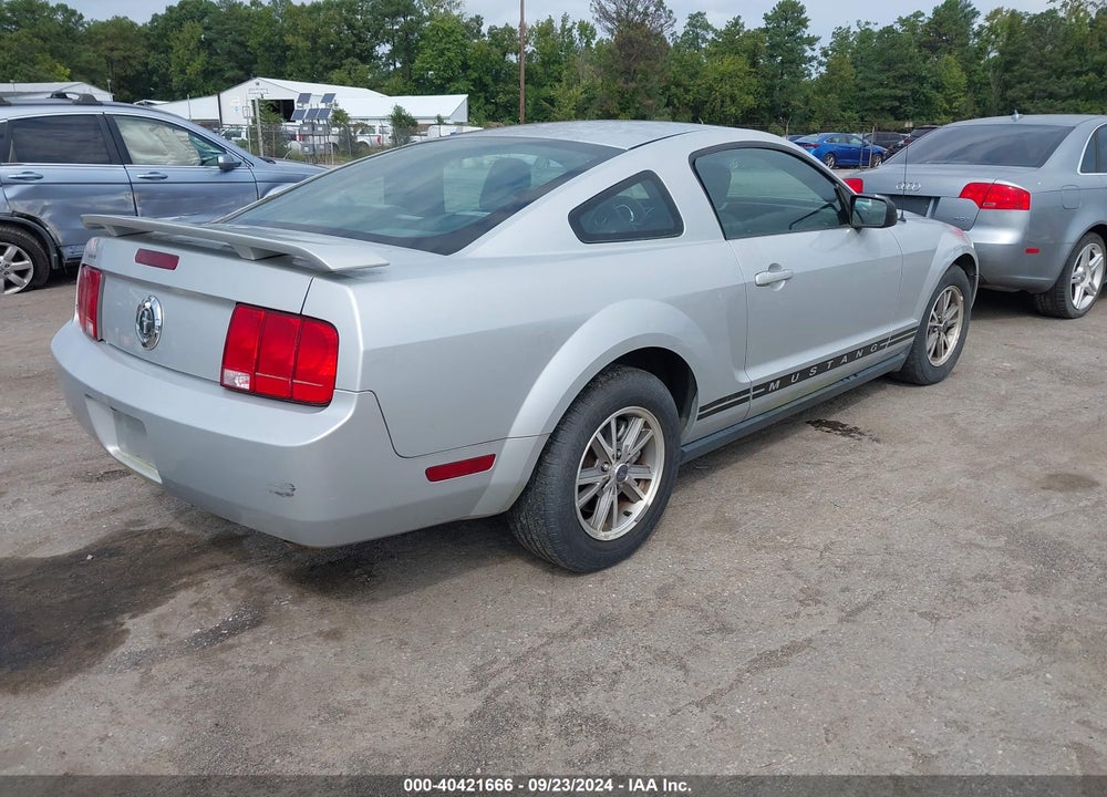 2005 FORD MUSTANG V6 DELUXE/V6 PREMIUM VIN: 1ZVFT80N055118228