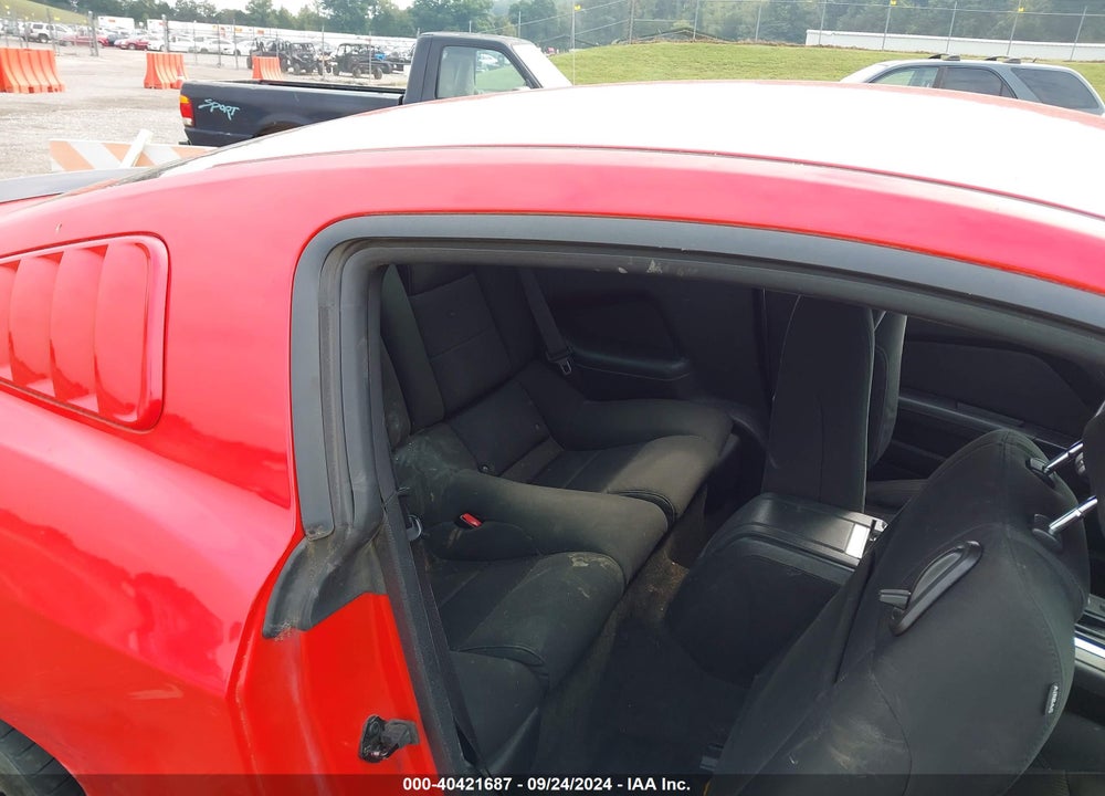 2014 FORD MUSTANG V6 VIN: 1ZVBP8AM1E5298120