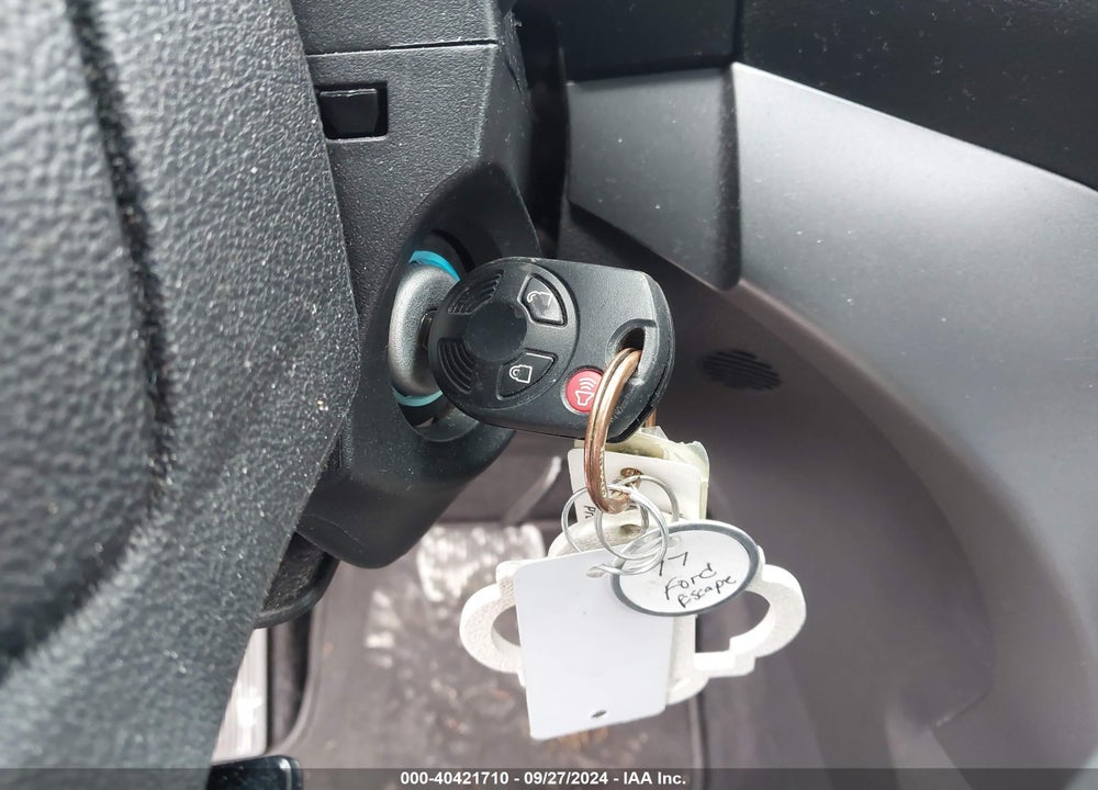 2017 FORD ESCAPE SE VIN: 1FMCU0G99HUE51305