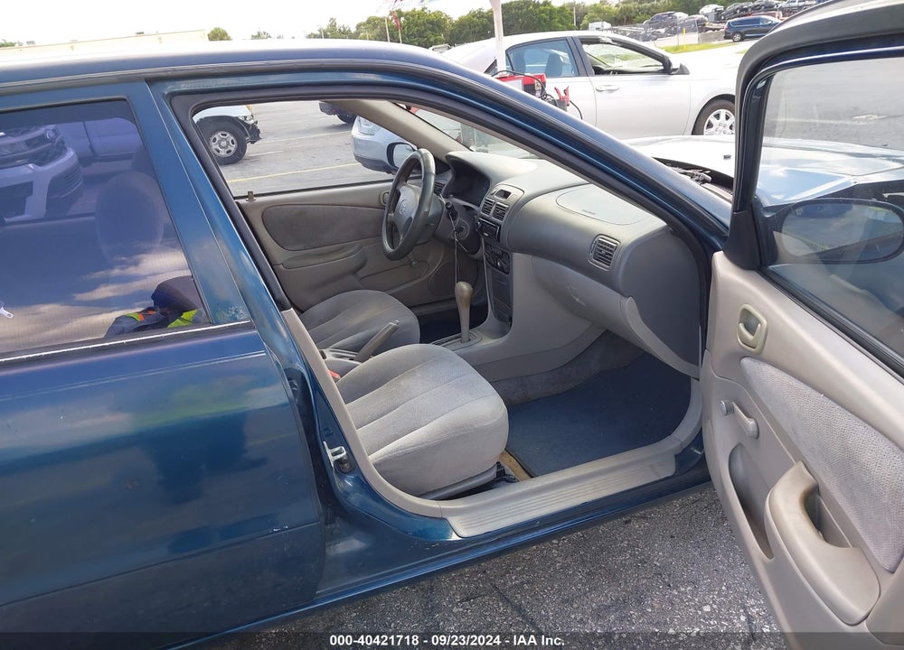 2002 TOYOTA COROLLA CE VIN: 2T1BR12E32C558950