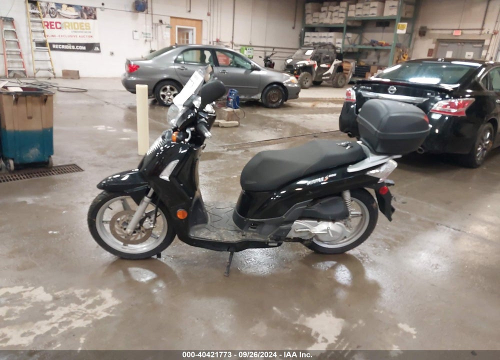 2009 KYMCO USA INC PEOPLE S/200 VIN: RFBD1H1199B250538