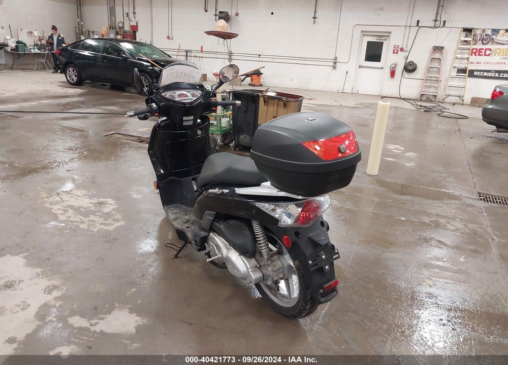 2009 KYMCO USA INC PEOPLE S/200 VIN: RFBD1H1199B250538