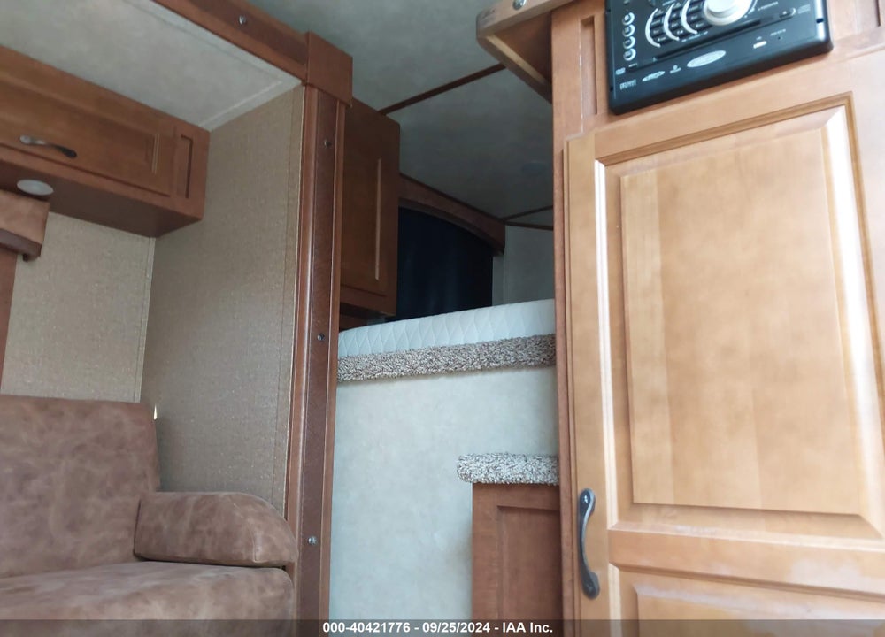 2016 BISON COACH VIN: 51Y395E26G2006122