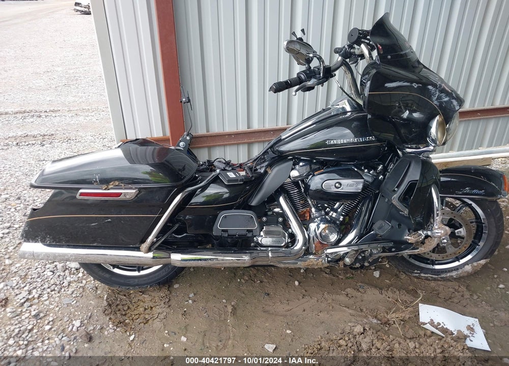 2017 HARLEY-DAVIDSON FLHTK ULTRA LIMITED VIN: 1HD1KED13HB671479