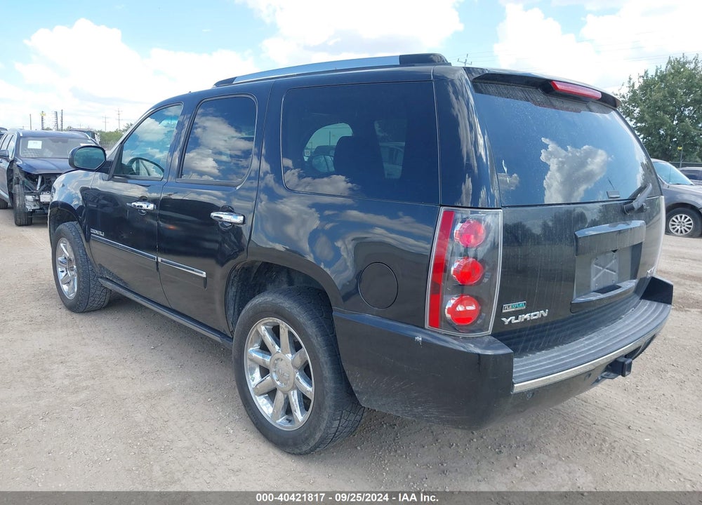 2012 GMC YUKON DENALI VIN: 1GKS1EEF8CR184107
