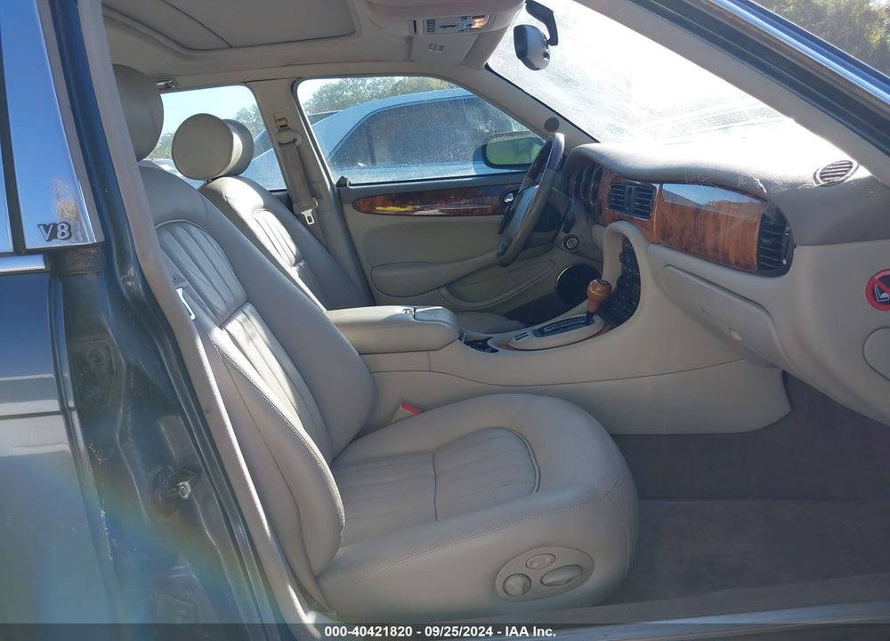 1999 JAGUAR XJ8 VIN: SAJHX1049XC865552