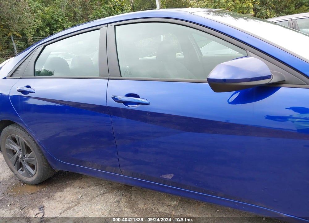 2022 HYUNDAI ELANTRA SEL VIN: KMHLM4AG2NU241171