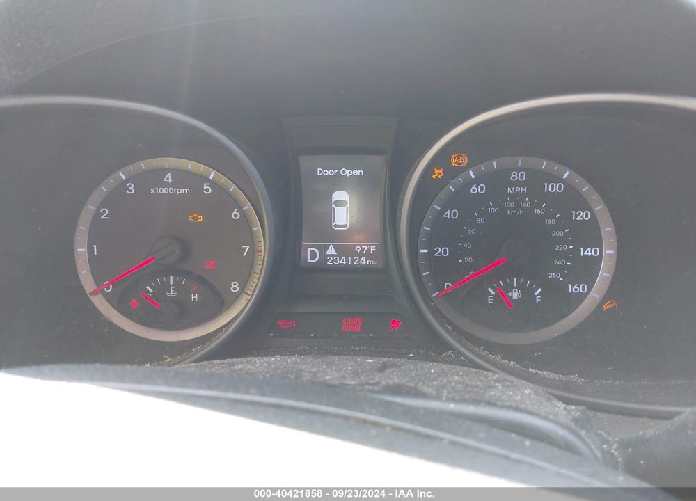 2015 HYUNDAI SANTA FE SPORT 2.4L VIN: 5XYZT3LB1FG257670