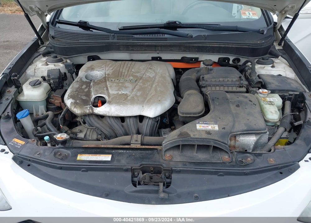 2014 HYUNDAI SONATA HYBRID LIMITED VIN: KMHEC4A40EA112199