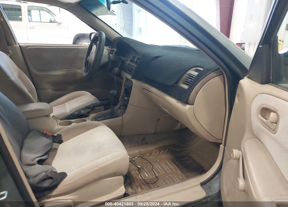 1998 MAZDA 626 DX/LX VIN: 1YVGF22C8W5728705