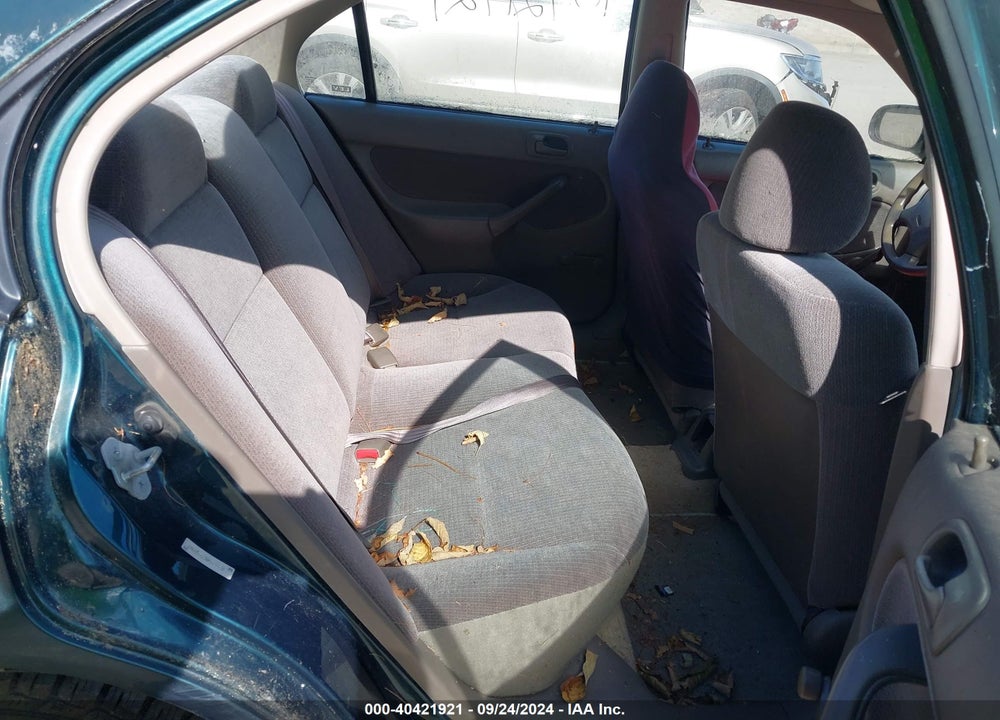 1998 HONDA CIVIC DX VIN: 2HGEJ6623WH609412