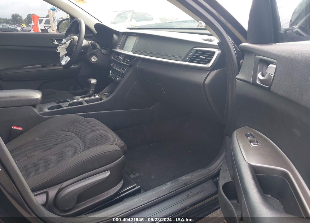 2019 KIA OPTIMA LX VIN: 5XXGT4L3XKG309902