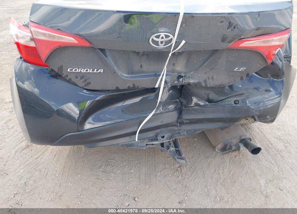 2017 TOYOTA COROLLA LE VIN: 5YFBURHE0HP658422