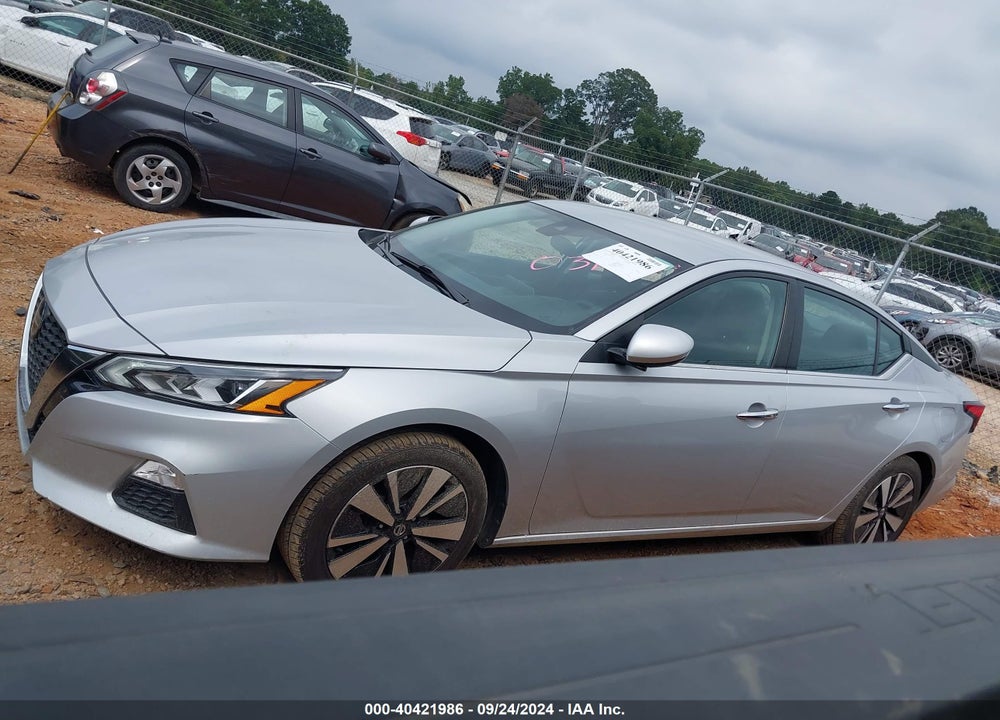 2021 NISSAN ALTIMA SV FWD VIN: 1N4BL4DV4MN350310