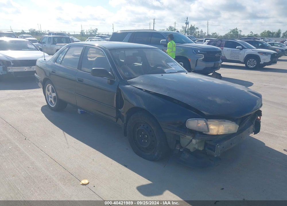 1994 TOYOTA CAMRY LE VIN: 4T1SK12E7RU448870