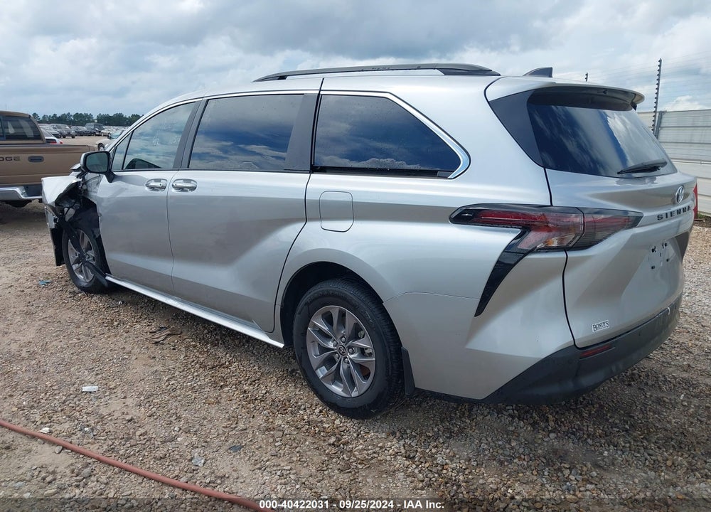 2024 TOYOTA SIENNA XLE VIN: 5TDYRKEC2RS183466