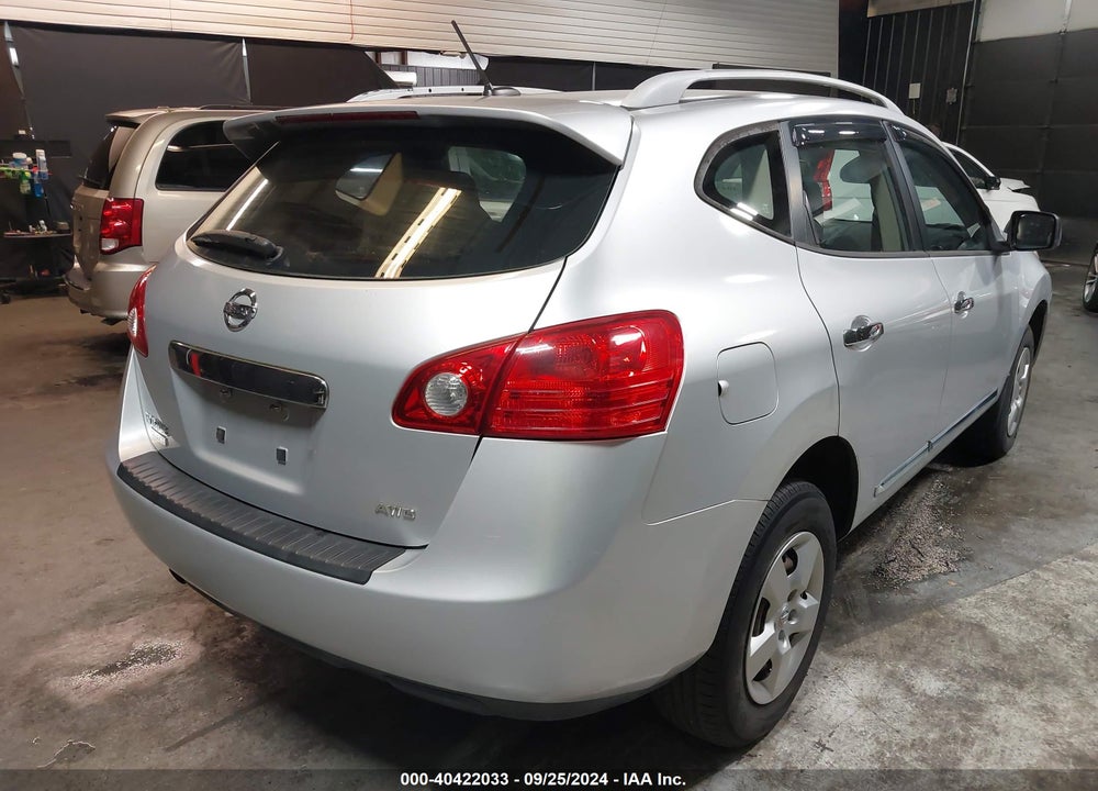 2014 NISSAN ROGUE SELECT S VIN: JN8AS5MV2EW203353
