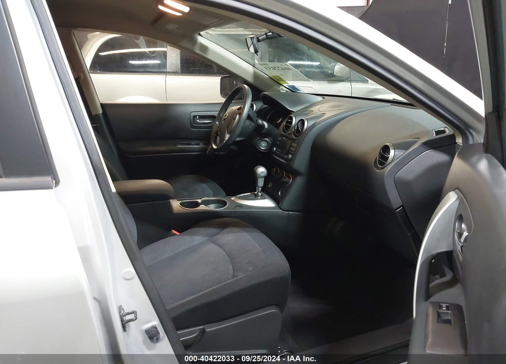 2014 NISSAN ROGUE SELECT S VIN: JN8AS5MV2EW203353