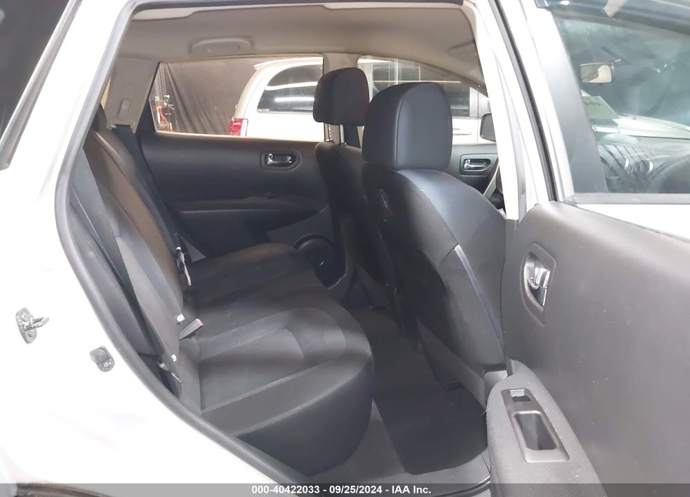 2014 NISSAN ROGUE SELECT S VIN: JN8AS5MV2EW203353