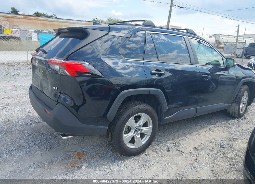 2019 TOYOTA RAV4 XLE VIN: JTMW1RFV9KD017437