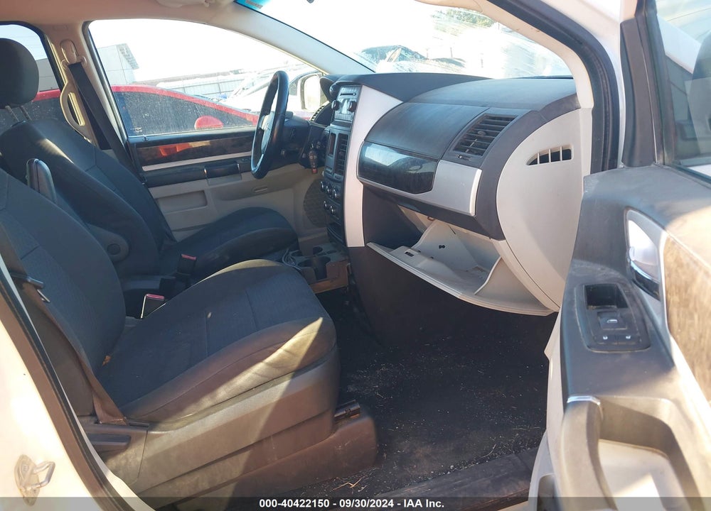 2010 DODGE GRAND CARAVAN SXT VIN: 2D4RN5D15AR165044