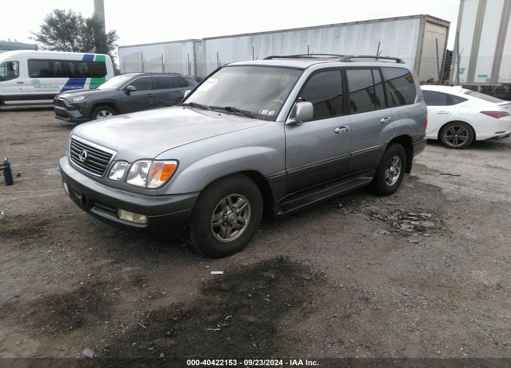 2001 LEXUS LX 470 VIN: JTJHT00W013501420