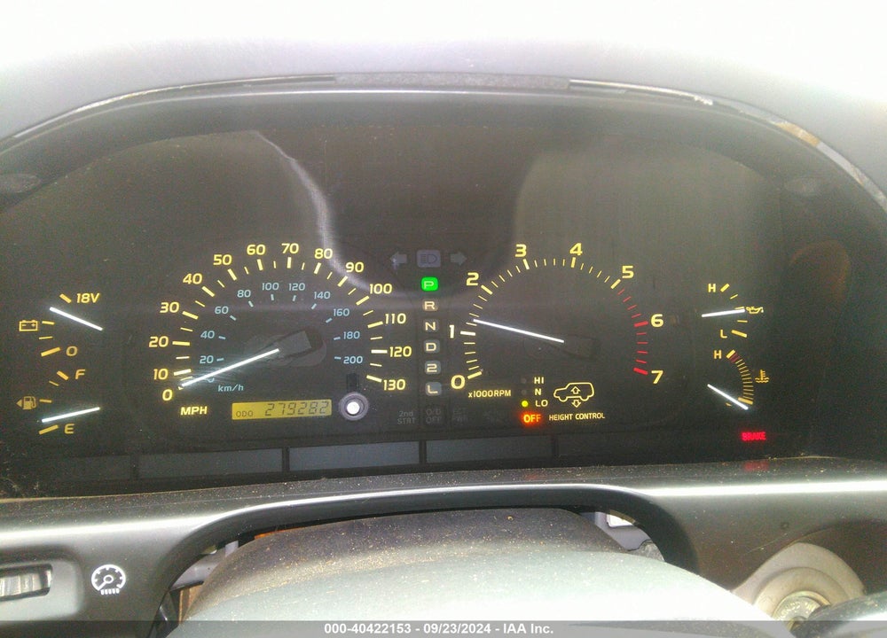2001 LEXUS LX 470 VIN: JTJHT00W013501420