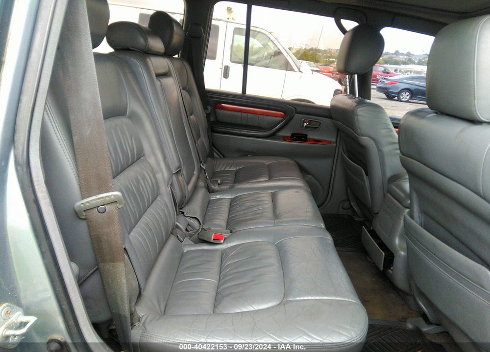 2001 LEXUS LX 470 VIN: JTJHT00W013501420
