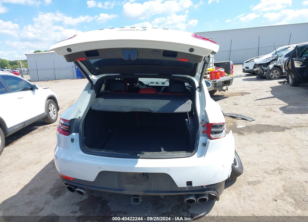 2016 PORSCHE MACAN S VIN: WP1AB2A53GLB48509