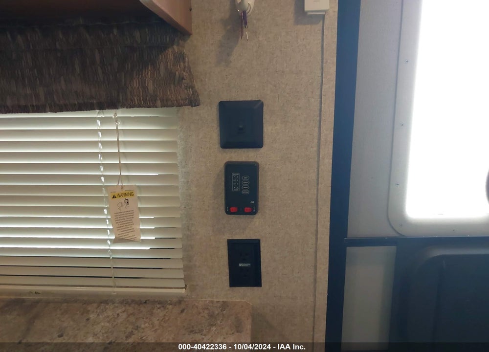 2018 COACHMEN 223RBS VIN: 5ZT2CALB8JU028351