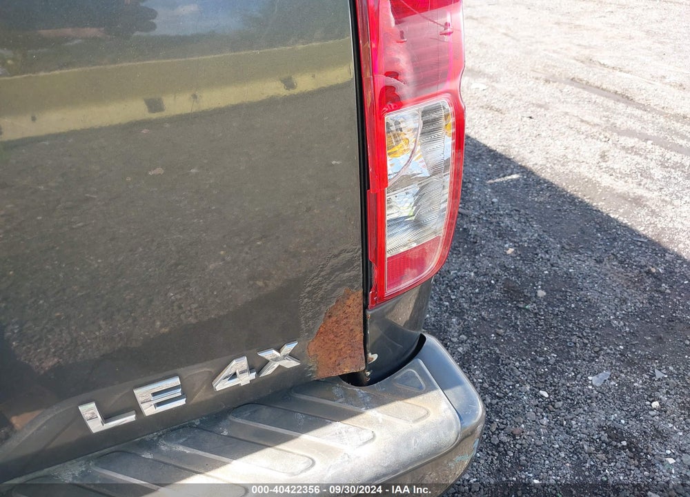 2006 NISSAN FRONTIER LE VIN: 1N6AD07W96C449359