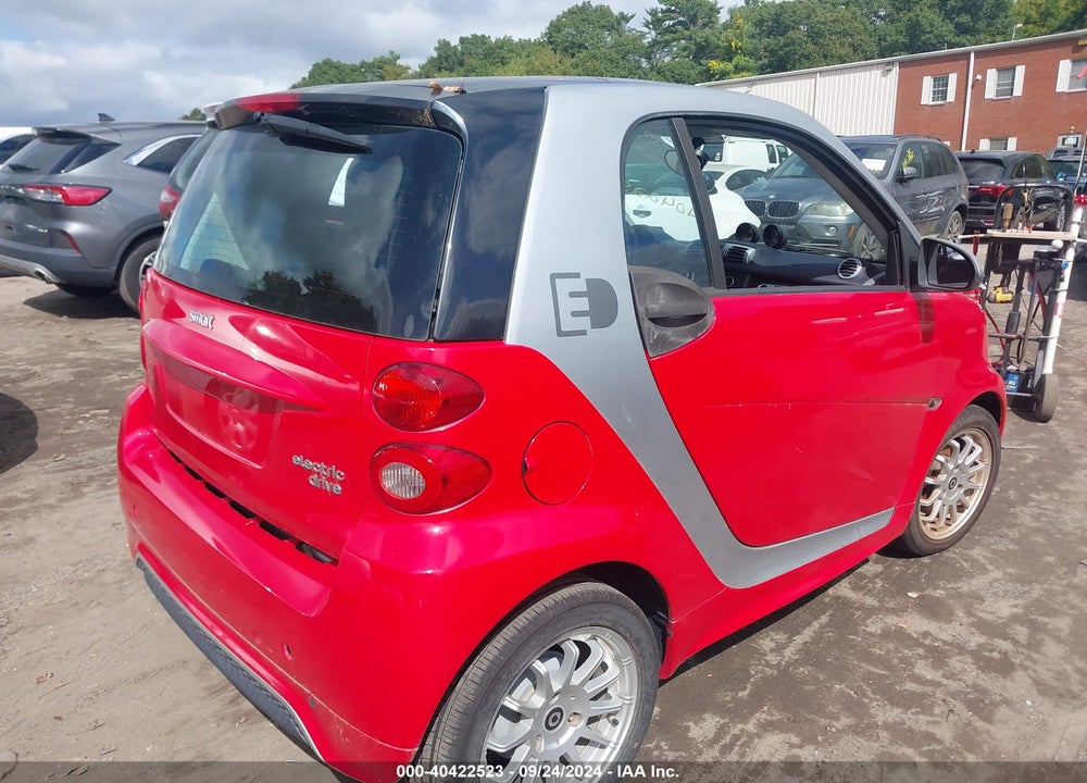 2013 SMART FORTWO ELECTRIC DRIVE PASSION VIN: WMEEJ9AA2DK722970