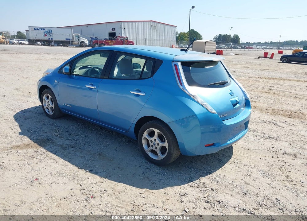 2011 NISSAN LEAF SL VIN: JN1AZ0CP0BT003522