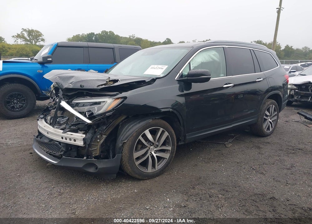 2017 HONDA PILOT TOURING VIN: 5FNYF6H96HB101192