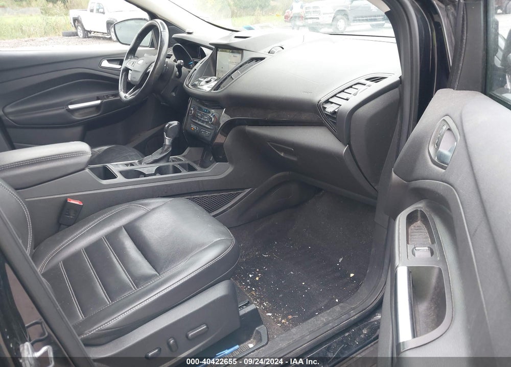 2017 FORD ESCAPE TITANIUM VIN: 1FMCU9J95HUD60688