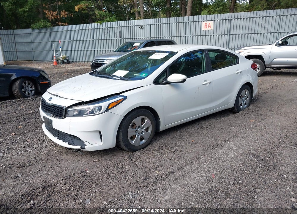 2018 KIA FORTE LX VIN: 3KPFK4A76JE238340