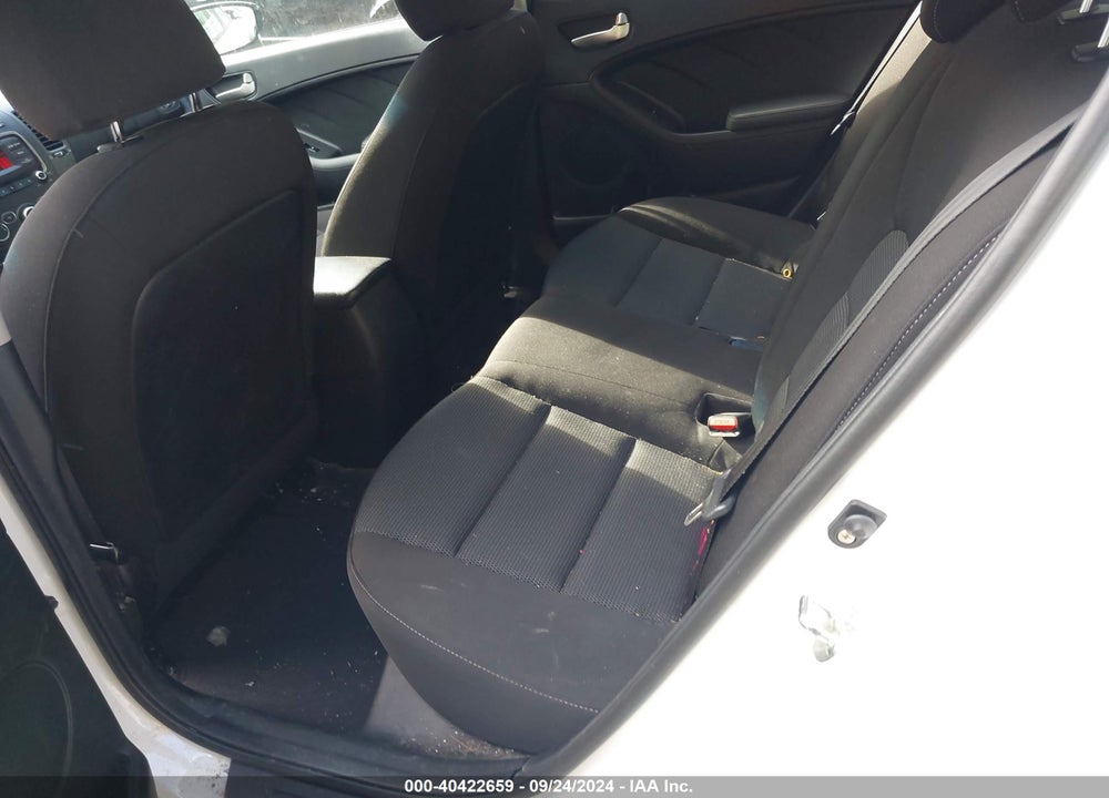2018 KIA FORTE LX VIN: 3KPFK4A76JE238340