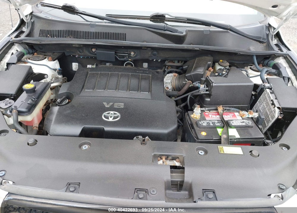 2008 TOYOTA RAV4 BASE V6 VIN: JTMBK33V585053884