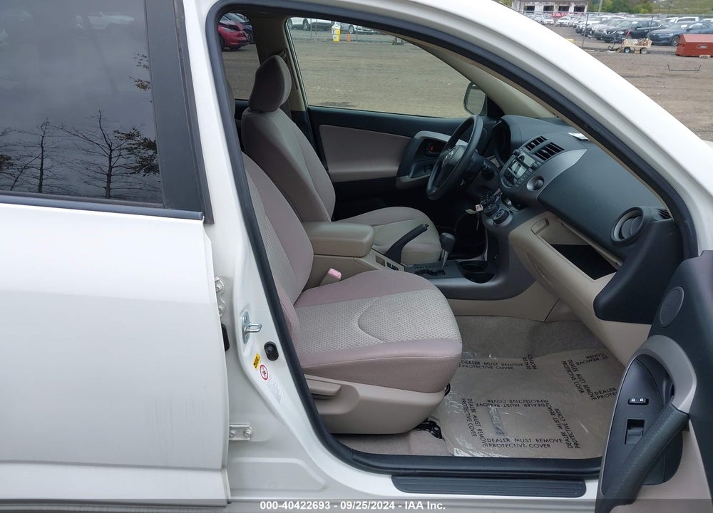 2008 TOYOTA RAV4 BASE V6 VIN: JTMBK33V585053884