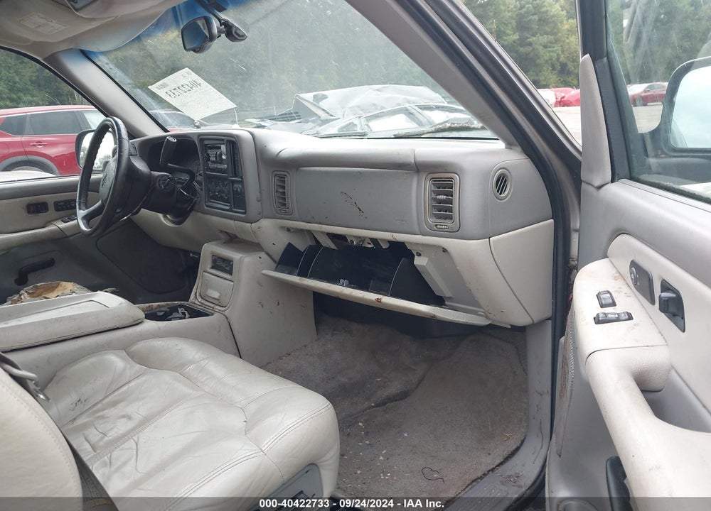 2001 CHEVROLET TAHOE LT VIN: 1GNEK13T01R129713