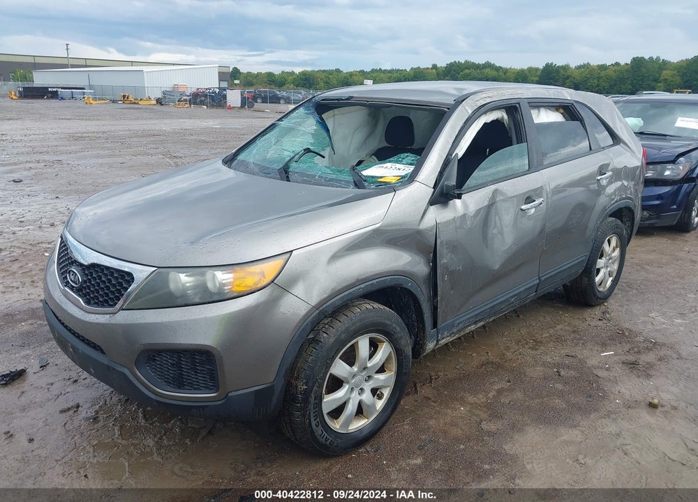 2011 KIA SORENTO LX VIN: 5XYKT3A10BG027172