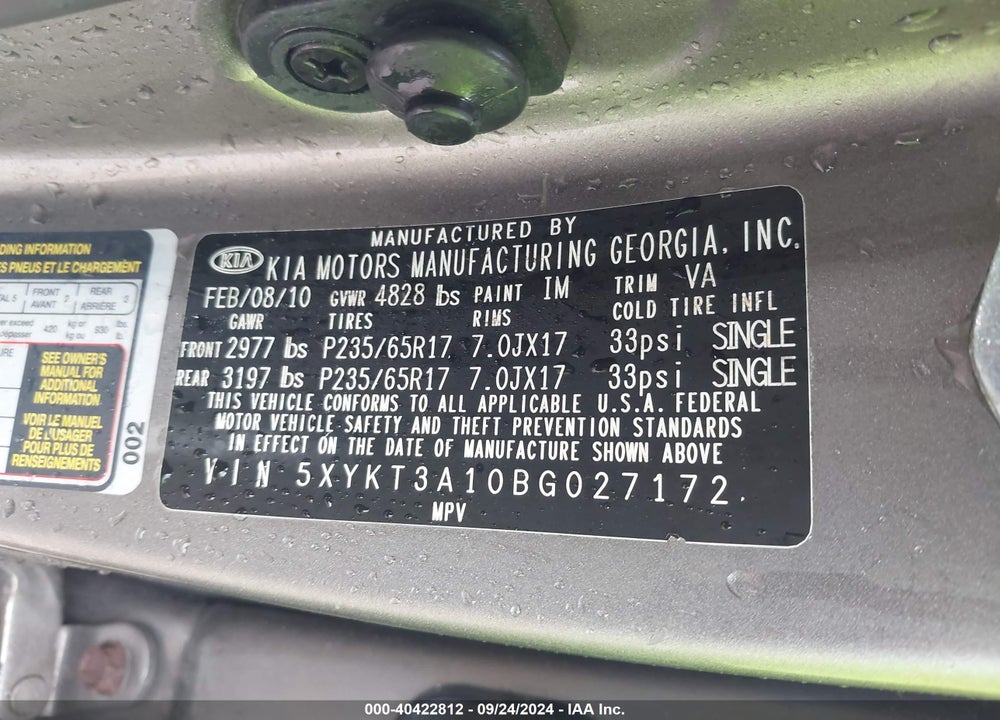 2011 KIA SORENTO LX VIN: 5XYKT3A10BG027172