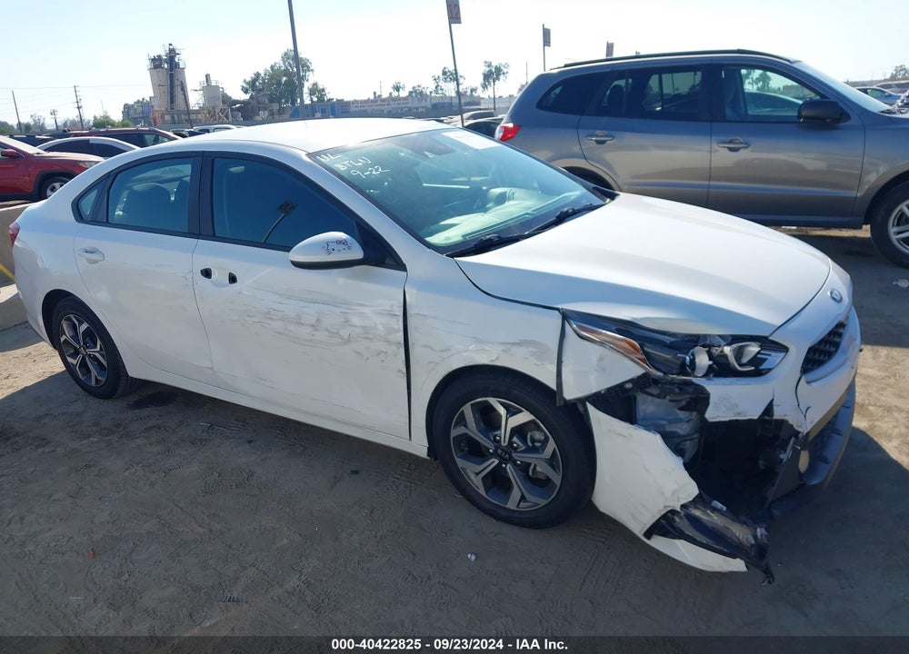 2019 KIA FORTE LXS VIN: 3KPF24AD7KE050689