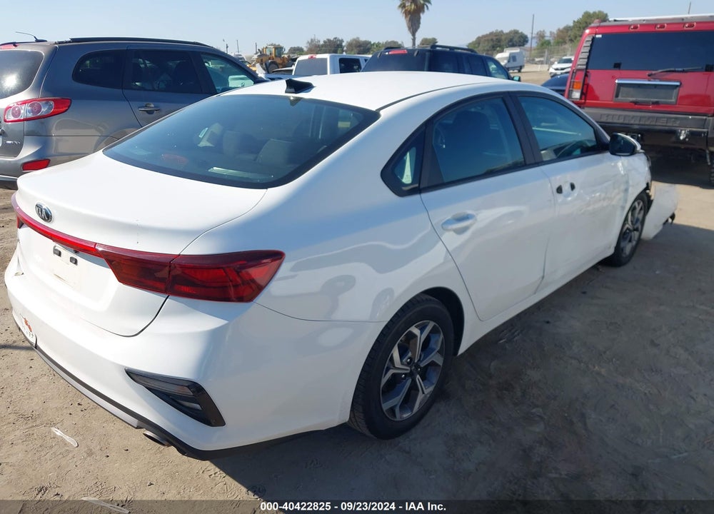 2019 KIA FORTE LXS VIN: 3KPF24AD7KE050689